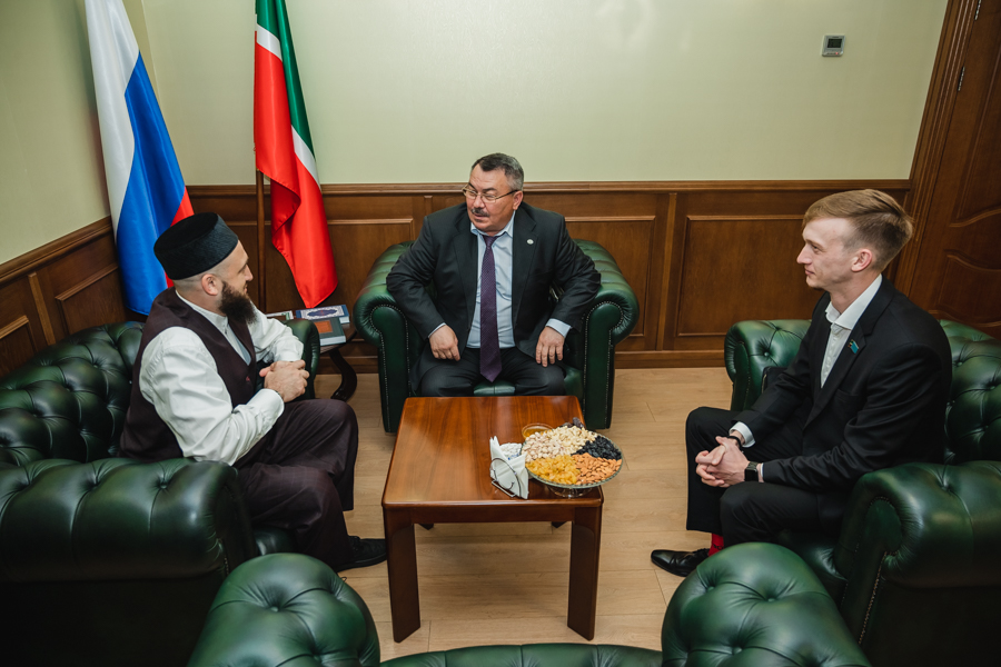 В муфтияте обсудили возможности светового оформления мечетей Татарстана