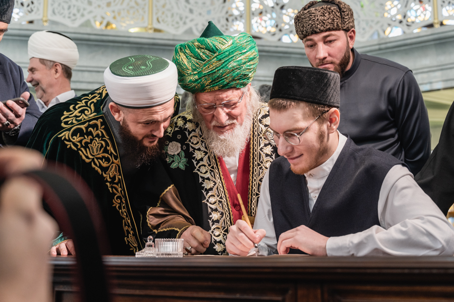 В Казани в рамках «1100-летия» символически стартовало написание рукописного мусхафа Благородного Куръана