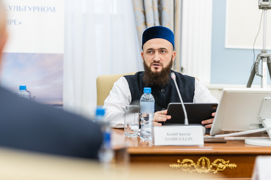 Муфтий выступил на пленарном заседании форума «Ислам в мультикультурном мире»