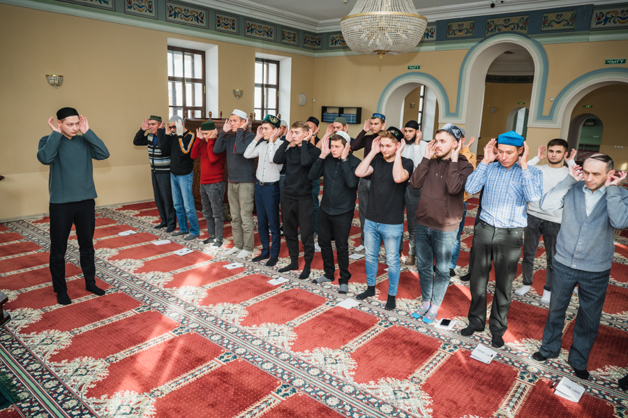 В месяц Рамадан с намазом: ДУМ РТ открывает «Школу одного дня», чтобы научить мусульман читать намаз