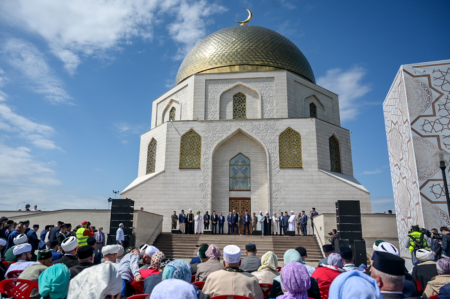 В честь 1099 летия официального принятия Ислама в Волжской Булгарии прошел Изге Болгар җыены