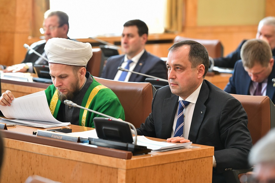 Рустем хазрат Валиуллин принял участие в заседании оргкомитета по подготовке к "KazanSummit - 2019"