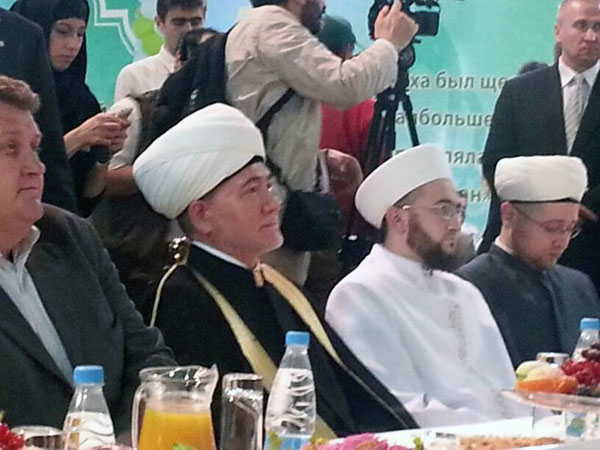 Камиль хазрат Самигуллин принял участие в торжествах по случаю открытия Шатра Рамадана в Москве