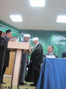 Муфтий Альбир хазрат Крганов награжден медалью ДУМРТ «За служение народу»