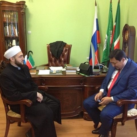 Муфтий Татарстана провел встречу с Маратом Сарсенбаевым