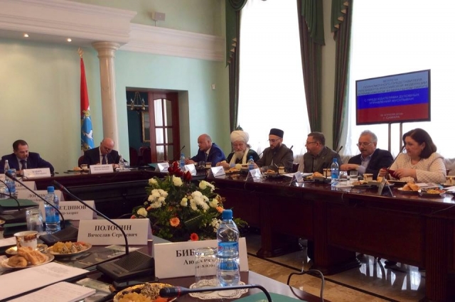 Муфтий Татарстана принимает участие на встрече с полномочным представителем Президента РФ в ПФО в Самаре