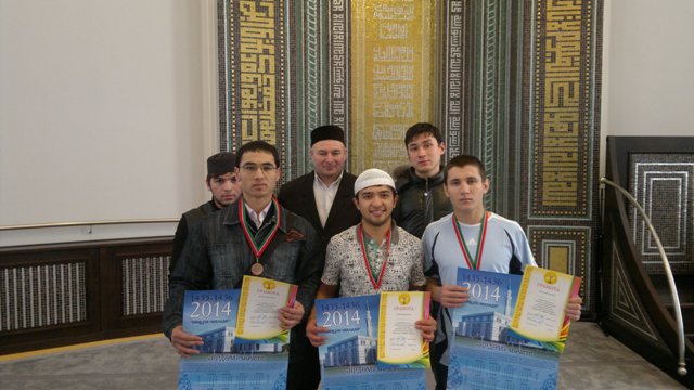 Мусульманская молодежь Казани соревновалась в игре по шашкам
