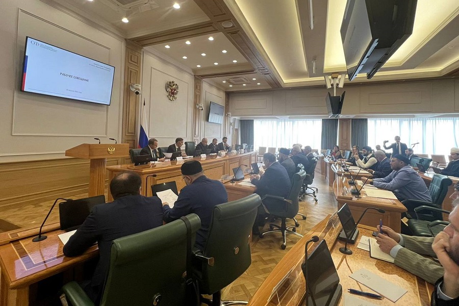Муфтий принял участие в заседании по организации хаджа – 2022 в СФ РФ. Для Татарстана выделена квота