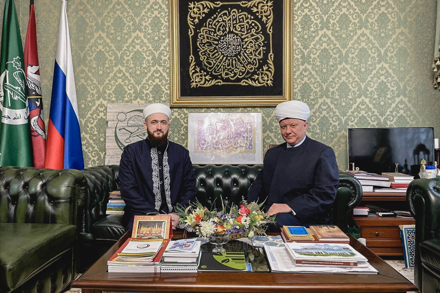 Муфтий Татарстана встретился в Москве с Альбиром хазратом Кргановым