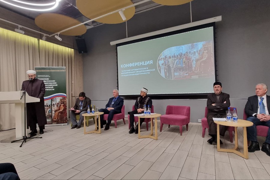Муфтий в Уфе на конференции тюркских народов России отметил важность преподавания национальных языков в школе
