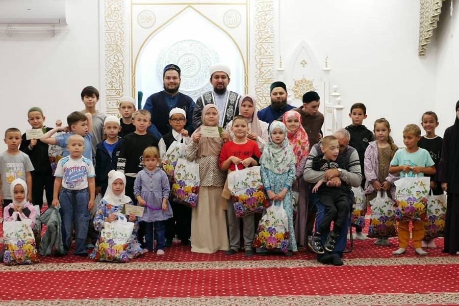 В Тукаевском мухтасибате прошла благотворительная акция «В школу без забот»