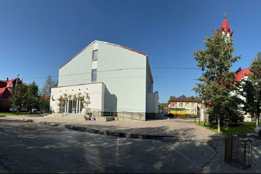 В преддверии Дня знаний в Казани открылся Просветительский центр при мечети «Әтиләр»