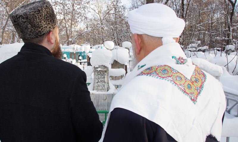 Ново татарские. Татарстан зиярат. Могила Галимжана Ибрагимова. Могила Галимджана Ибрагимова. Посещение могил предков в Башкирии.